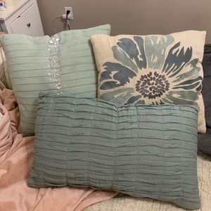 Decorative pillows